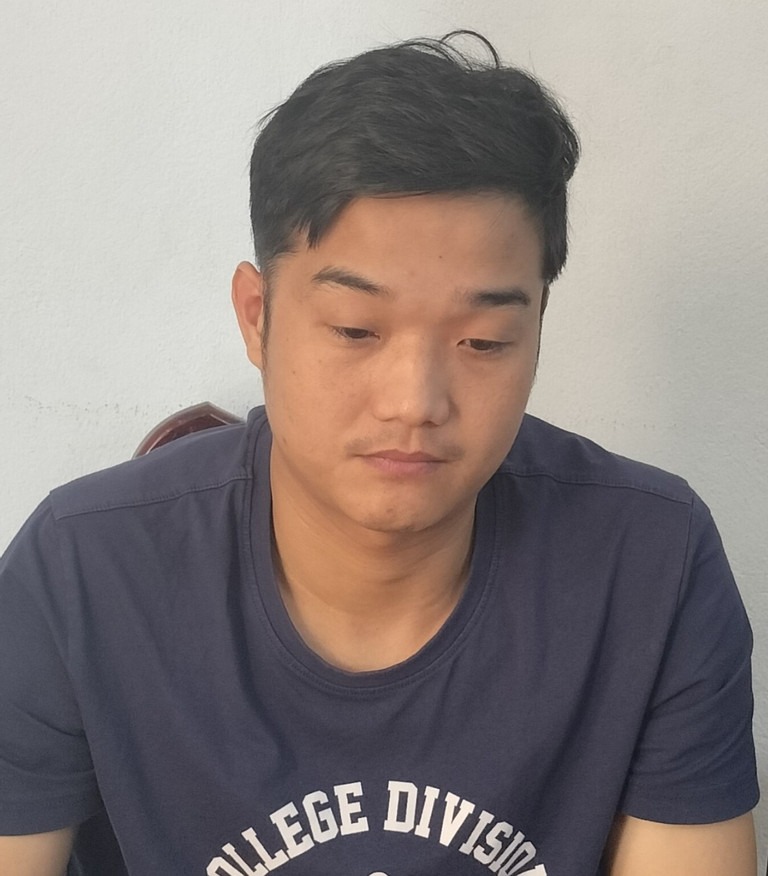 tam giu hinh su thanh nien lai xe may tong keo le csgt tren duong tam giu hinh su thanh nien lai xe may tong keo le csgt tren duong