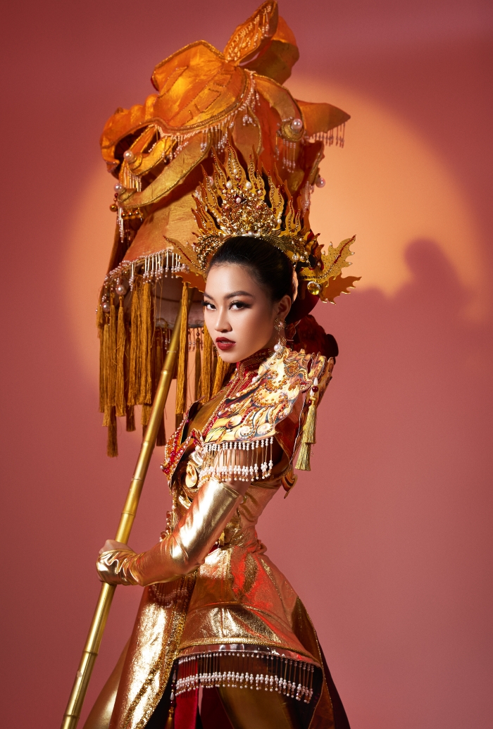 doan thu thuy trinh dien trang phuc dan toc luong nghe chau tai miss global 20232