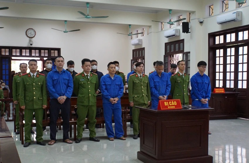 nhan tien de tha bong nhom bay lac cuu truong cong an quan o hai phong lanh 8 nam tu nhan tien de tha bong nhom bay lac cuu truong cong an quan o hai phong lanh 8 nam tu
