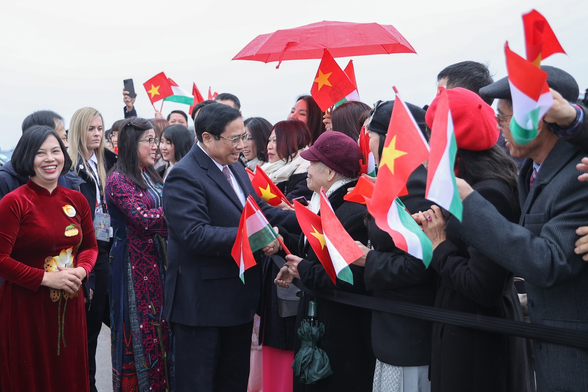 thu tuong pham minh chinh toi thu do budapest bat dau tham chinh thuc hungary2 thu tuong pham minh chinh toi thu do budapest bat dau tham chinh thuc hungary2