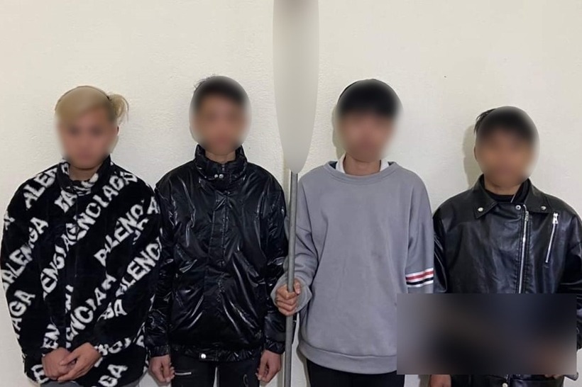 kip thoi ngan chan nhom thanh thieu nien mang hung khi di giai quyet mau thuan