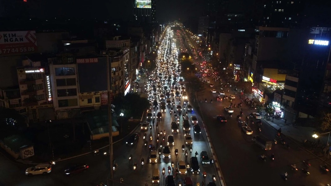 duong pho ha noi un tac trong ngay can tet nguoi dan chat vat di chuyen7 duong pho ha noi un tac trong ngay can tet nguoi dan chat vat di chuyen7