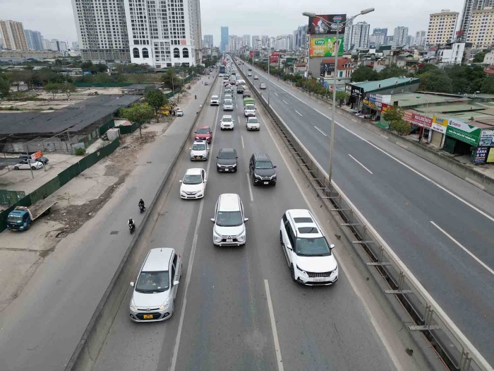 anh duong pho ha noi thong thoang phuong tien di chuyen de dang trong sang 29 tet9