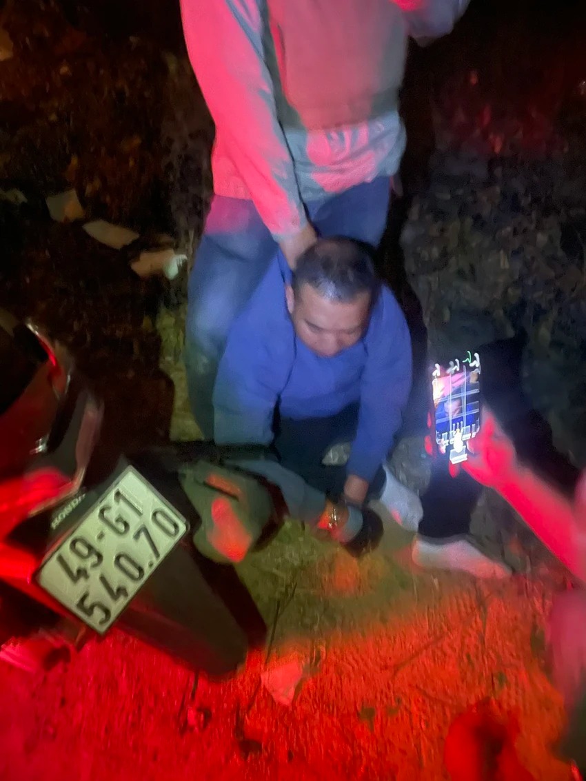 bat duoc doi tuong dung sung cuop ngan hang tai lam dong1 bat duoc doi tuong dung sung cuop ngan hang tai lam dong1