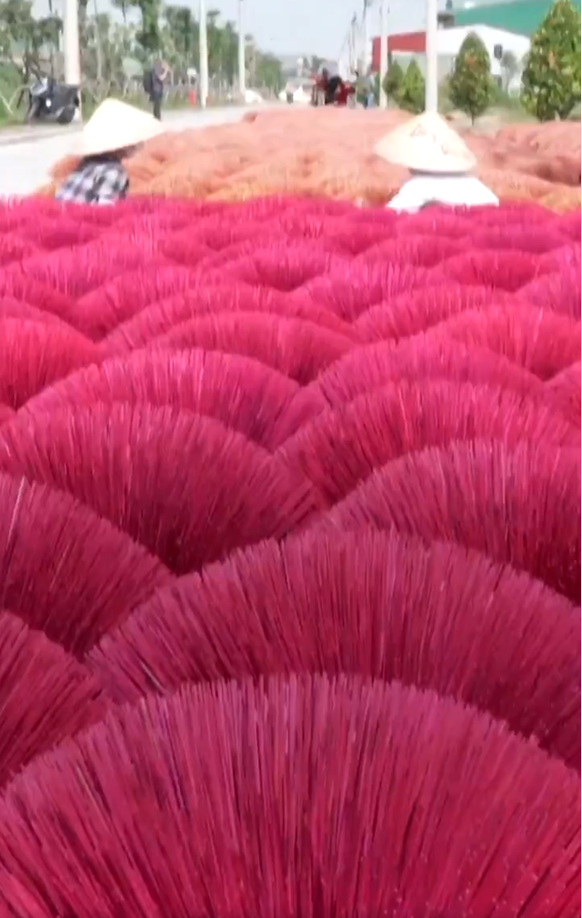 lang huong quang phu cau cua viet nam len bao nuoc ngoai7