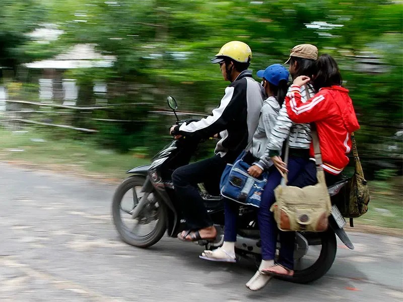 mot so loi vi pham giao thong nguoi di xe may can luu y keo tet mat vui1 mot so loi vi pham giao thong nguoi di xe may can luu y keo tet mat vui1