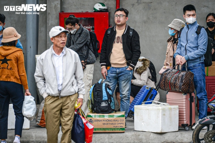 anh nguoi dan linh kinh do dac tro lai ha noi nhieu tre nho met nhoai sau khi di chuyen quang duong dai10