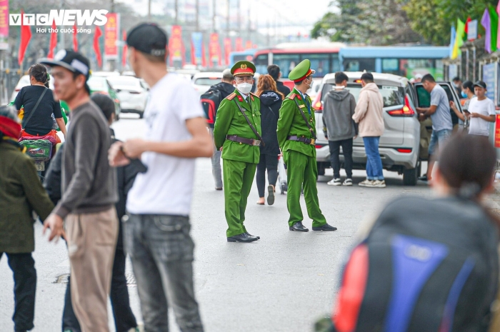 anh nguoi dan linh kinh do dac tro lai ha noi nhieu tre nho met nhoai sau khi di chuyen quang duong dai8