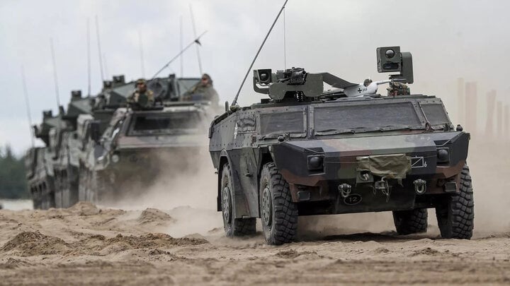 nato trien khai 32000 binh si hon 1000 xe boc thep gan bien gioi nga va belarus nato trien khai 32000 binh si hon 1000 xe boc thep gan bien gioi nga va belarus
