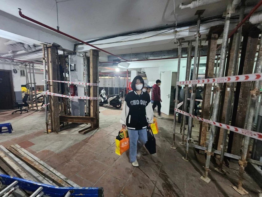 ha noi cot be tong o tang 1 chung cu mini nut toac gan 60 ho dan phai di doi2