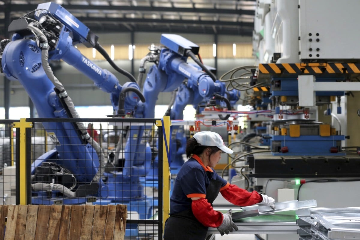 lao dong trung quoc dang bi thay the boi robot voi toc do nhanh nhat the gioi lao dong trung quoc dang bi thay the boi robot voi toc do nhanh nhat the gioi