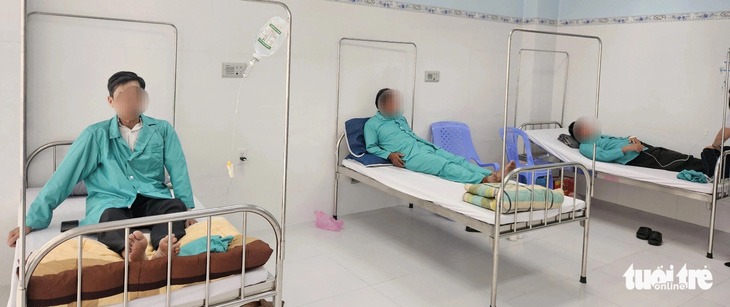 vu nghi ngo doc sau khi an com ga tai nha trang con 170 truong hop dang dieu tri vu nghi ngo doc sau khi an com ga tai nha trang con 170 truong hop dang dieu tri