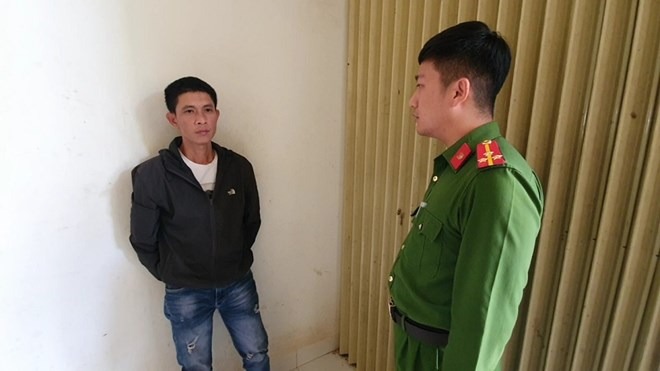 xay ra mau thuan nguoi dan ong dung sung ban vao nha mot phu nu luc dem khuya xay ra mau thuan nguoi dan ong dung sung ban vao nha mot phu nu luc dem khuya