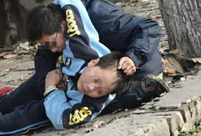 con trai bi giet chet me dien cuong tra thu 2 con trai bi giet chet me dien cuong tra thu 2