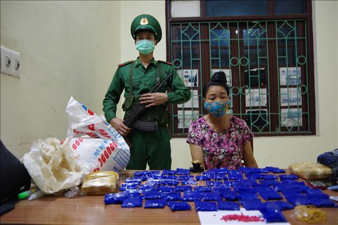 doi tuong van chuyen 12000 vien ma tuy 1 doi tuong van chuyen 12000 vien ma tuy 1