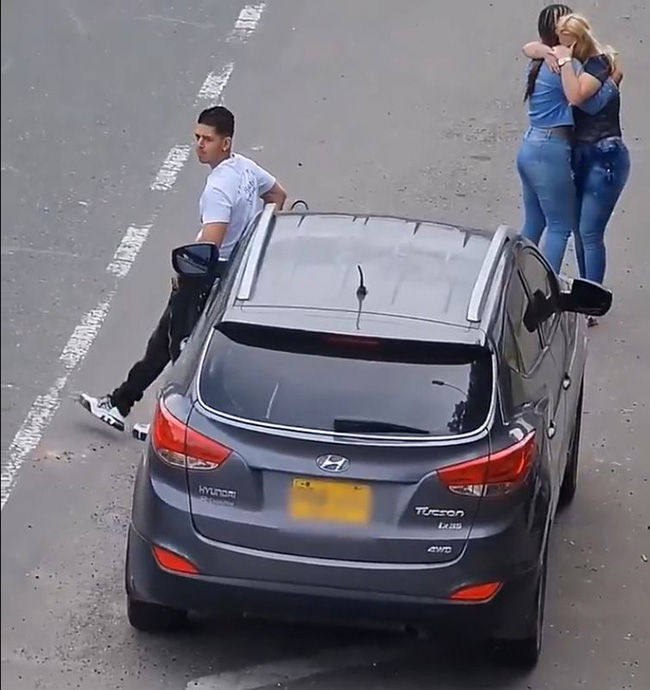 bat qua tang ban trai ngoai tinh 5 bat qua tang ban trai ngoai tinh 5