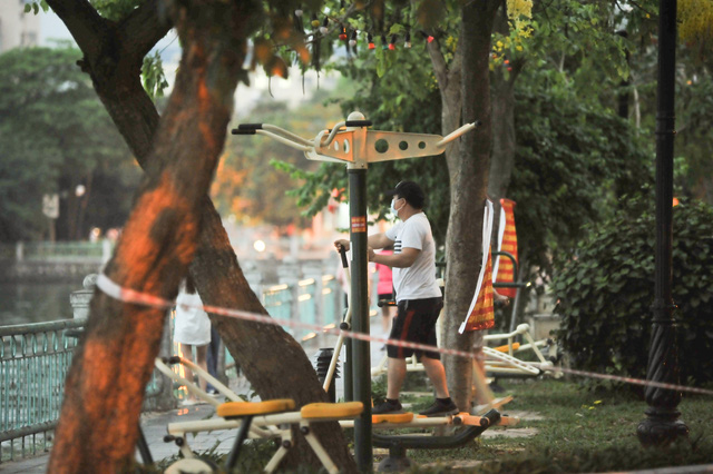 ha noi phat 3 trieu neu ra duong khong can thiet 2