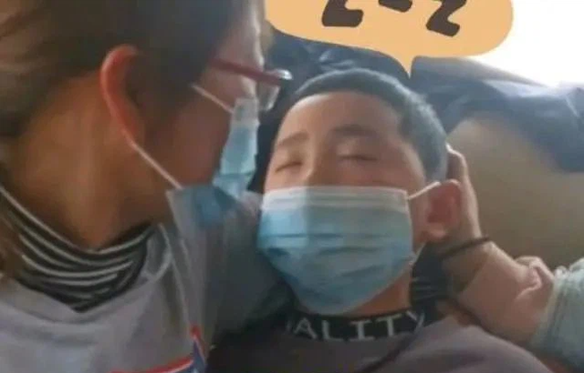 con trai he ra khoi lang la ngu 1 con trai he ra khoi lang la ngu 1