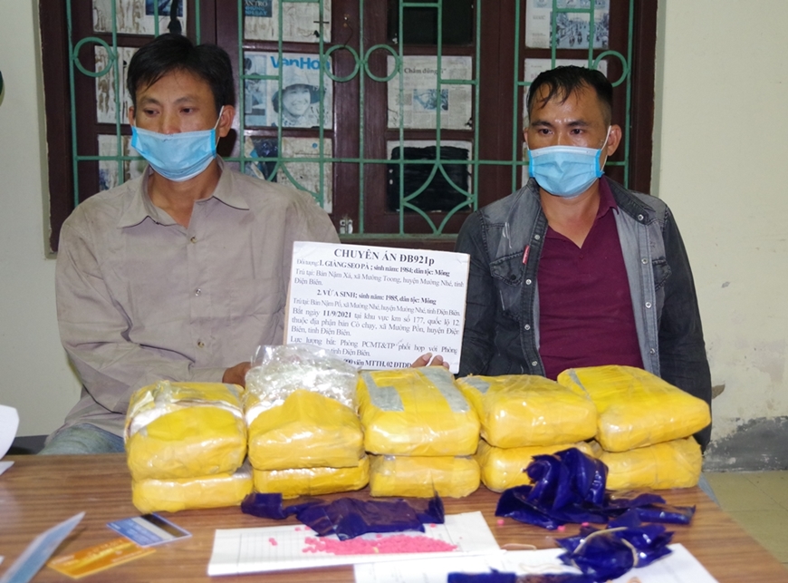 bat giu 2 doi tuong van chuyen 60000 vien ma tuy 1 bat giu 2 doi tuong van chuyen 60000 vien ma tuy 1