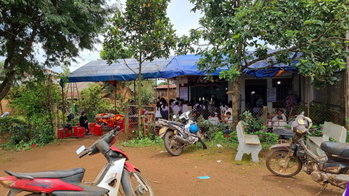 2 hoc sinh duoi nnuoc tu vong