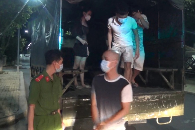 14 doi tuong hat ho 2