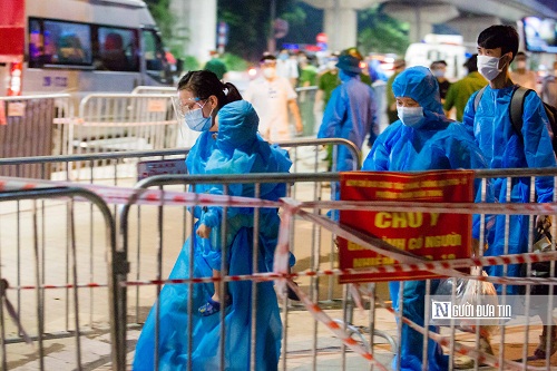 hoc sinh tiem vac xin 1