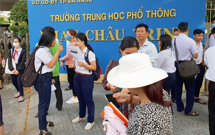 da nang tiem vaccine cho hoc sinh 1