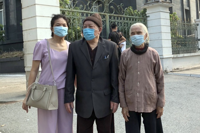con dau khai tu bo me chong con dau khai tu bo me chong
