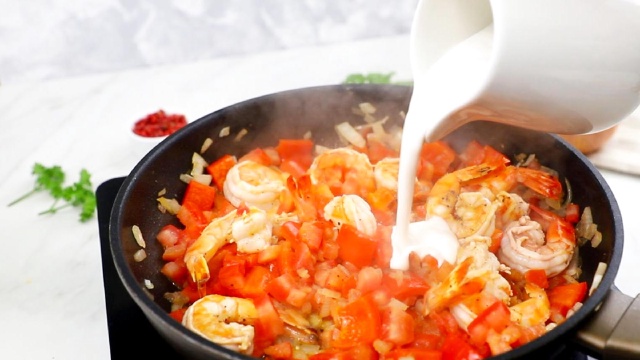 tom rim nuoc cot dua 4