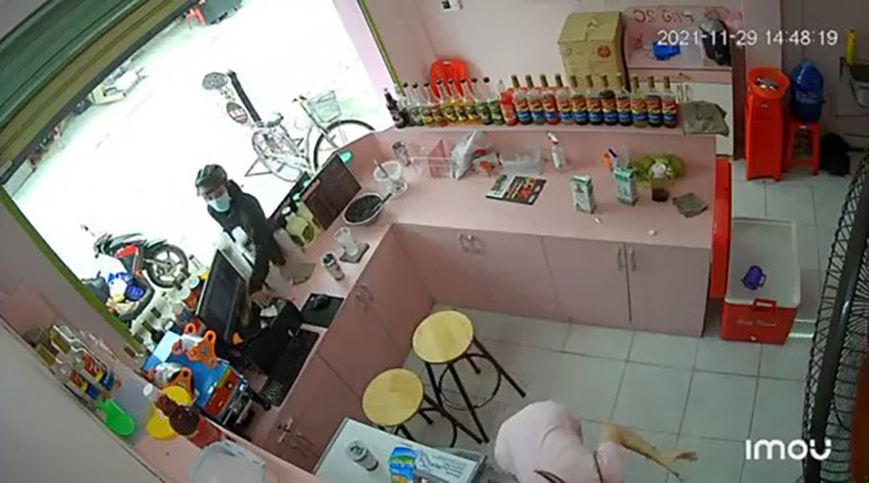 bat cap choi cho theo tre con an trom 2 bat cap choi cho theo tre con an trom 2