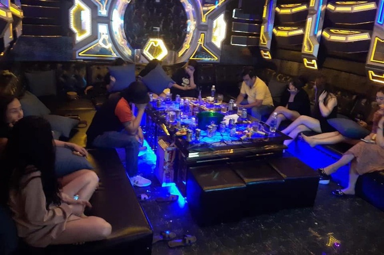 bay lac trong quan karaoke bay lac trong quan karaoke