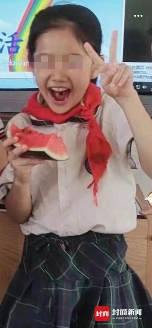 be gai 9 tuoi bi ban tong nga 1 be gai 9 tuoi bi ban tong nga 1