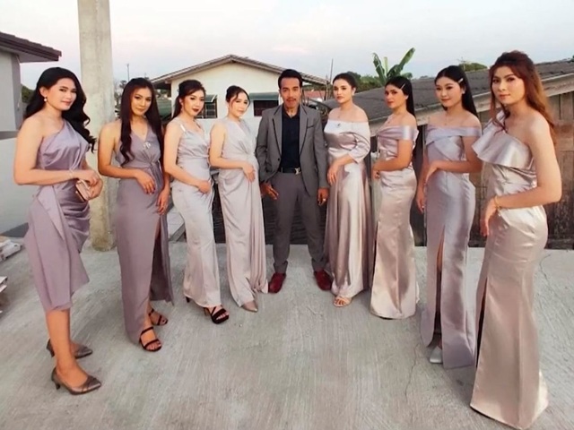 nguoi dan ong lay 8 vo 1