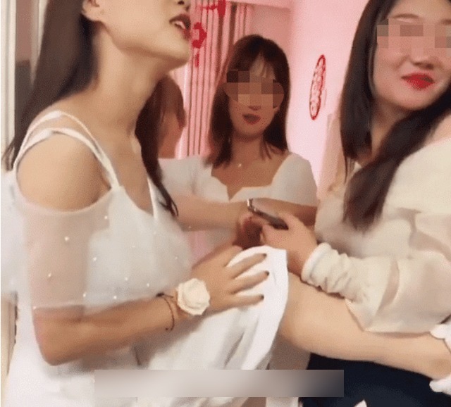 phu dau bat chu re chui qua hang 3 phu dau bat chu re chui qua hang 3