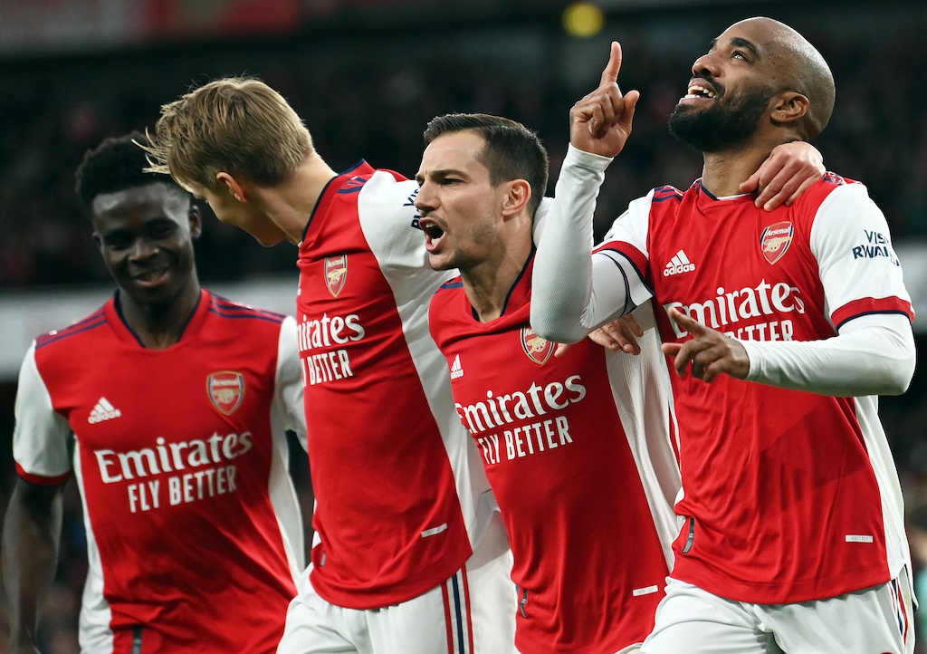 arsenal gianh lai top 4 2 arsenal gianh lai top 4 2