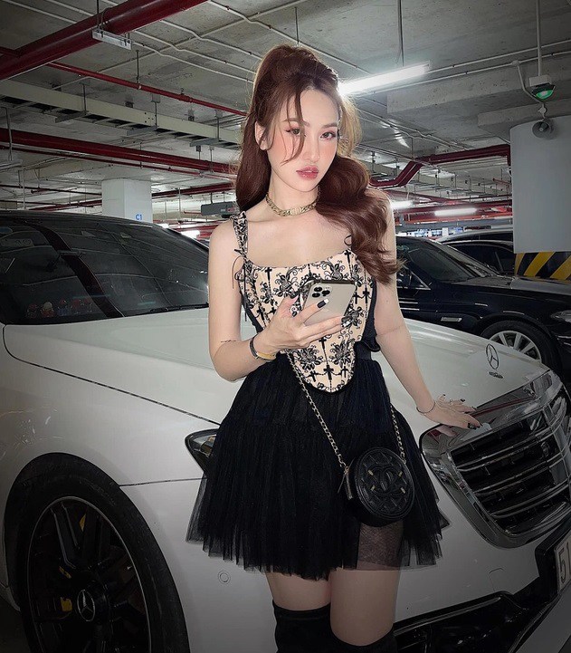 co gai lam toc gay sot vi qua tre trung 5 co gai lam toc gay sot vi qua tre trung 5