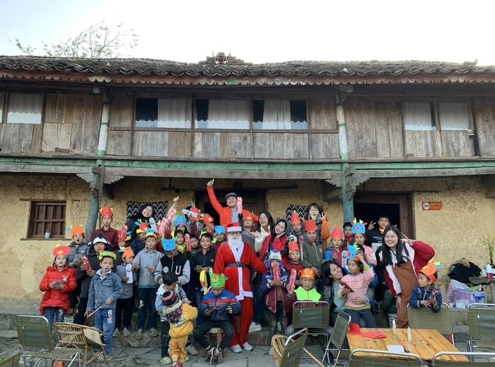 nu sinh gianh hoc bong 25 ty 3