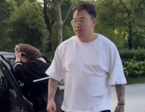 danh ban gai cu 1