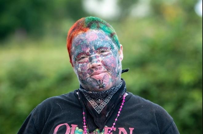 xam hinh de che di qua khu bi lam dung