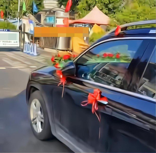 da tang nha va xe mercedes nhung co dau van doi them 430 trieu 1 da tang nha va xe mercedes nhung co dau van doi them 430 trieu 1