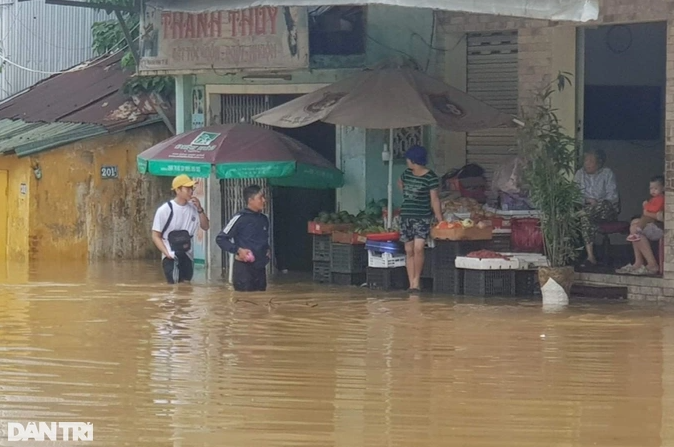 hon 11000 nha ngap thua thien hue 5