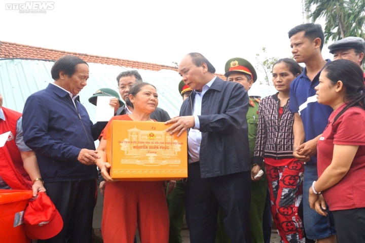 chu tich nuoc tham da nang 2 chu tich nuoc tham da nang 2