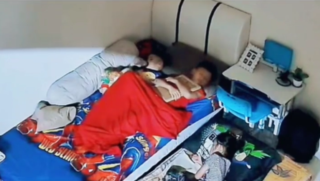 con om di anh bo khi ngu 2 con om di anh bo khi ngu 2