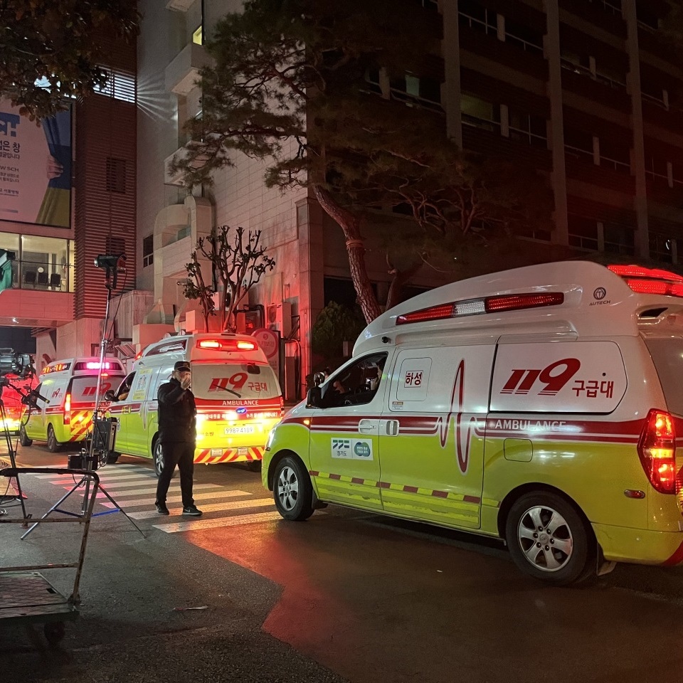 cha me trang dem cho doi sau tham kich giam dap 4 cha me trang dem cho doi sau tham kich giam dap 4