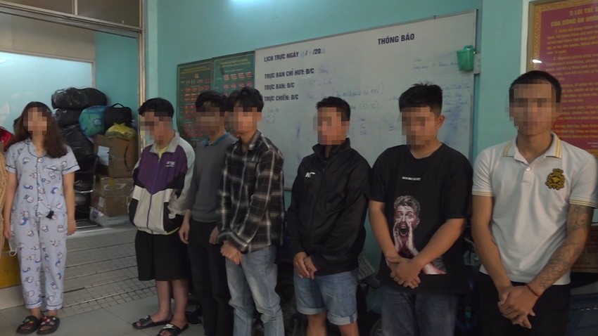 gia nhan vien ngan hang 2 gia nhan vien ngan hang 2