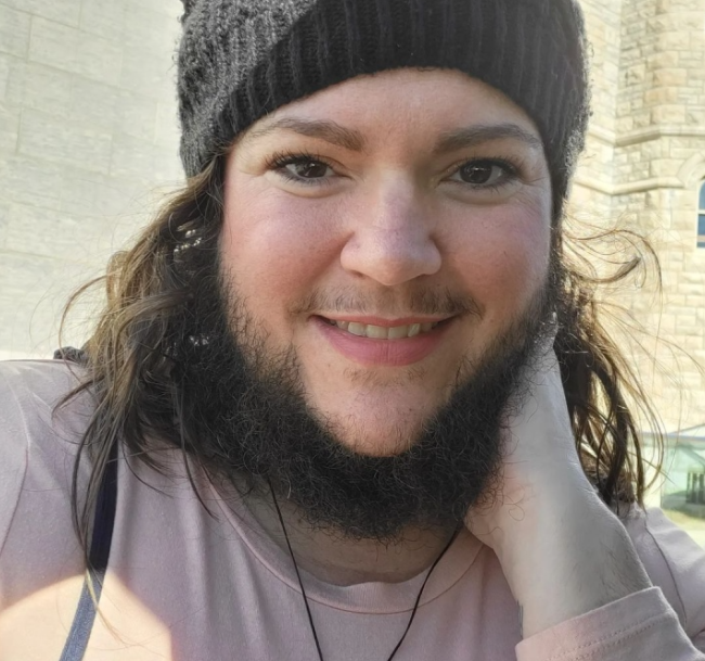 nguoi phu nu co rau 3