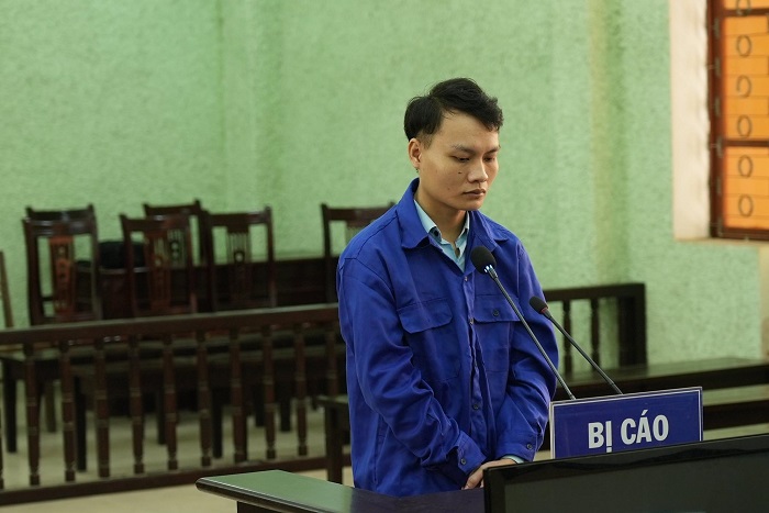 05 nam tu giam cho ke gia danh cong an giao cau voi nguoi duoi 16 tuoi 05 nam tu giam cho ke gia danh cong an giao cau voi nguoi duoi 16 tuoi