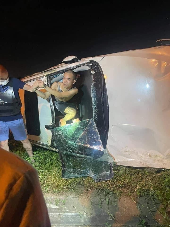 vu o to keo le xe may tren duong thong chot kiem dich o ha noi loi khai cua tai xe vu o to keo le xe may tren duong thong chot kiem dich o ha noi loi khai cua tai xe