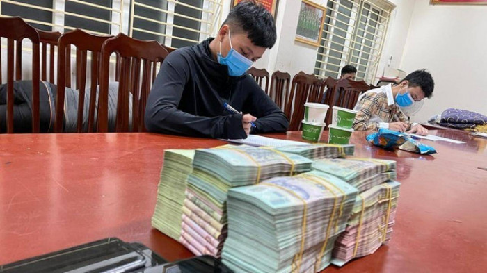 chan dung ke dieu hanh duong day danh bac nghin ty o ha noi bo hoc dai hoc de thanh ong trum chan dung ke dieu hanh duong day danh bac nghin ty o ha noi bo hoc dai hoc de thanh ong trum