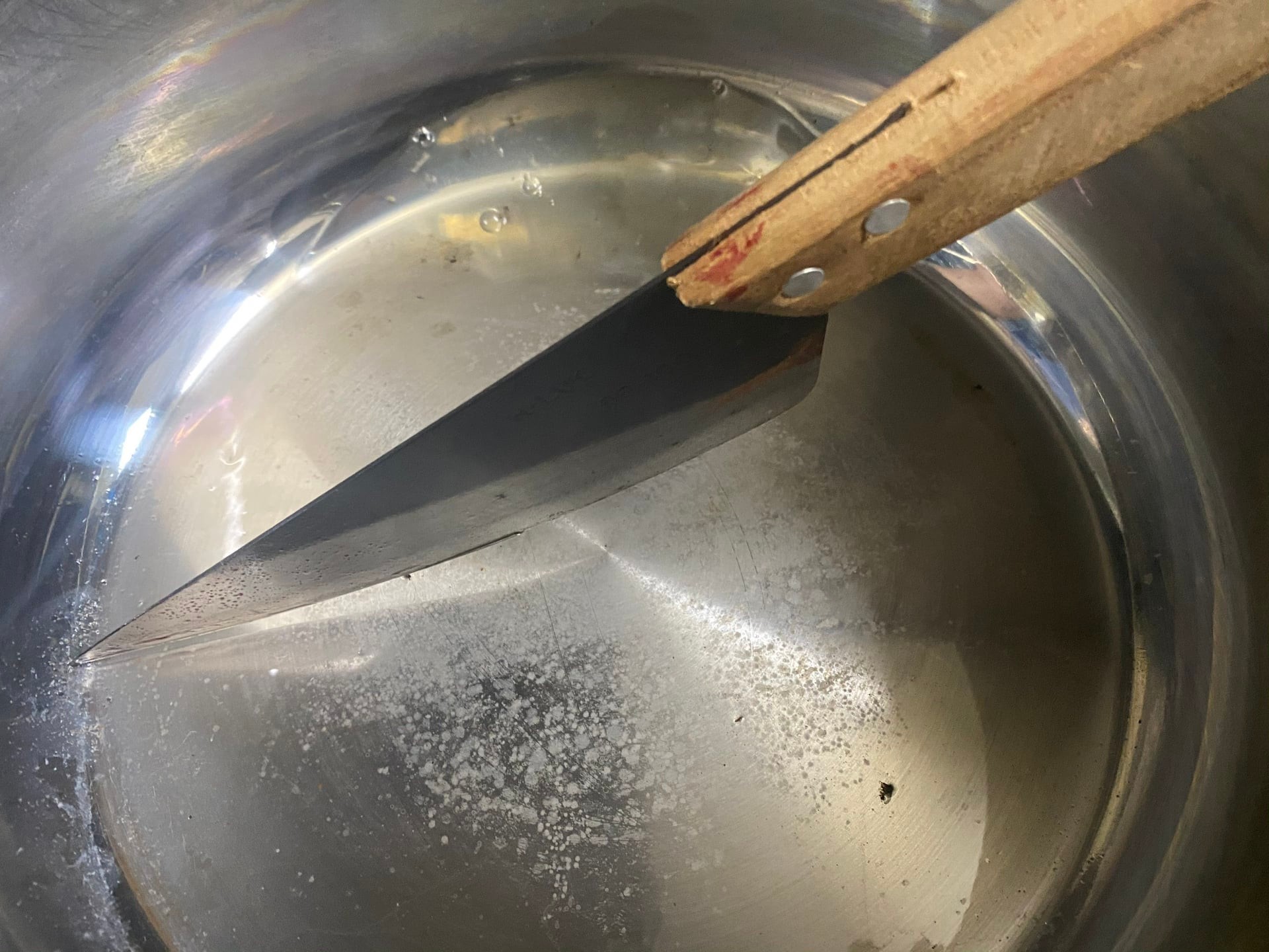 ha noi nam thanh nien bi dam trung phoi cau xin hung thu tha de di cap cuu 